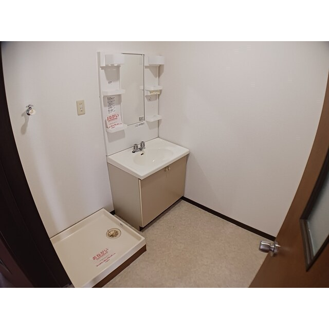 ソシエ２２１の洗面所