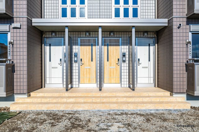 フワィエ西和田のエントランス