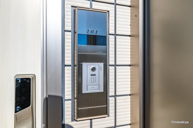 フワィエ西和田のエントランス