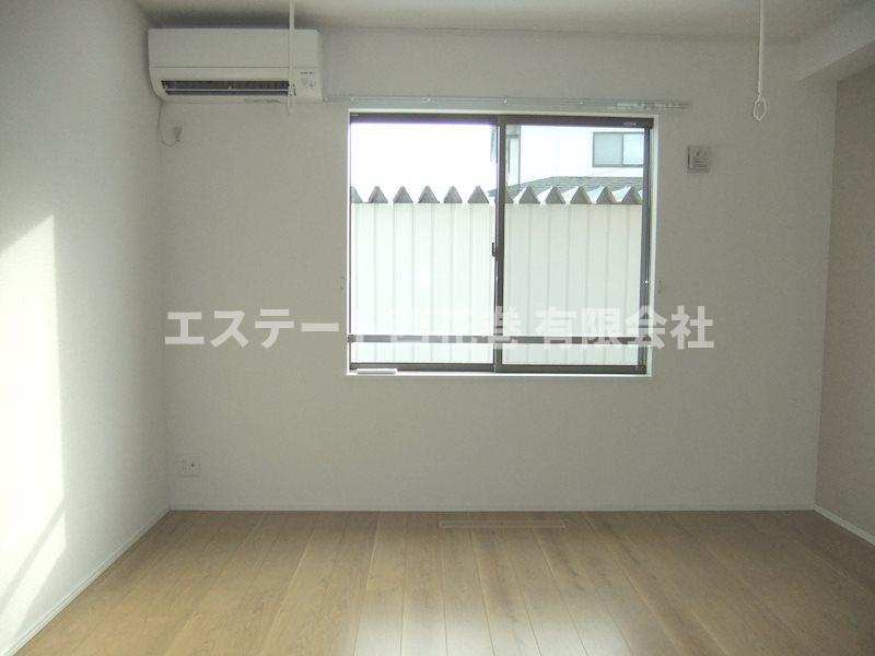 gran hills suwaの居間・リビング