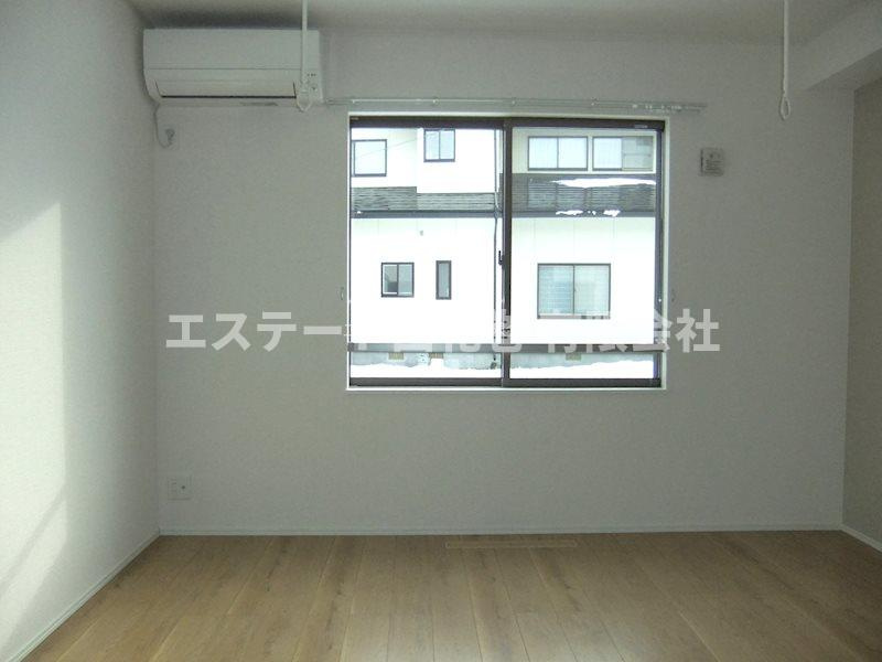 gran hills suwaの居間・リビング