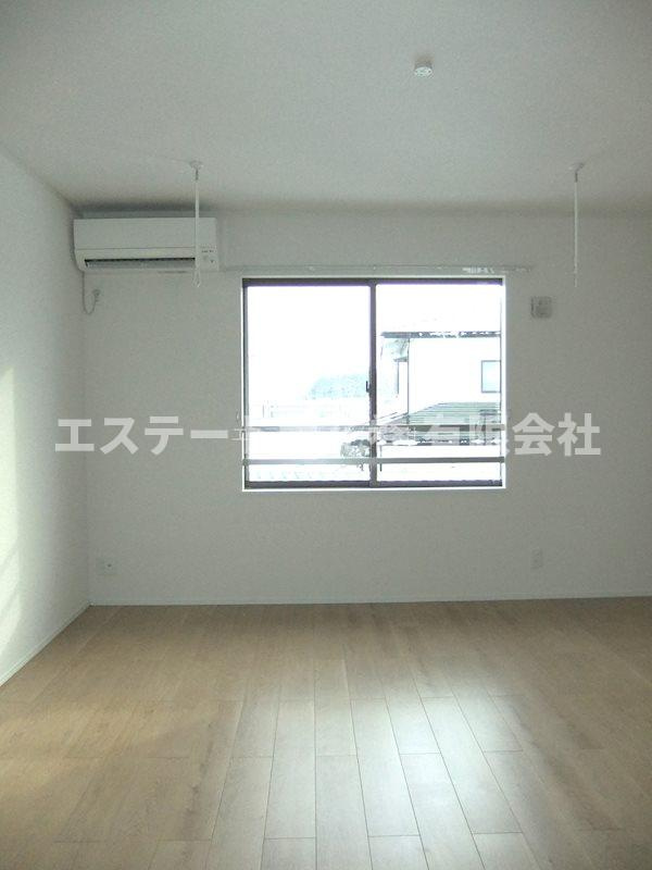 gran hills suwaの居間・リビング