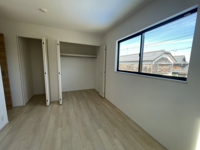 西五城戸建（賃貸中）の洋室|２階