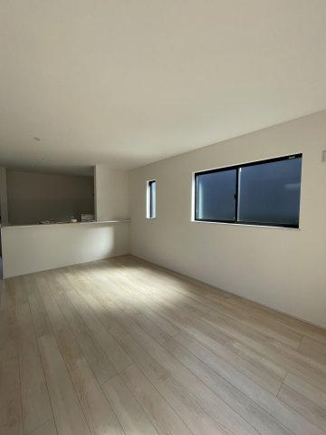 西五城戸建（賃貸中）の居間・リビング