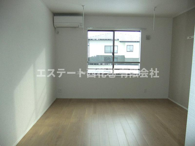 gran hills suwaの居間・リビング