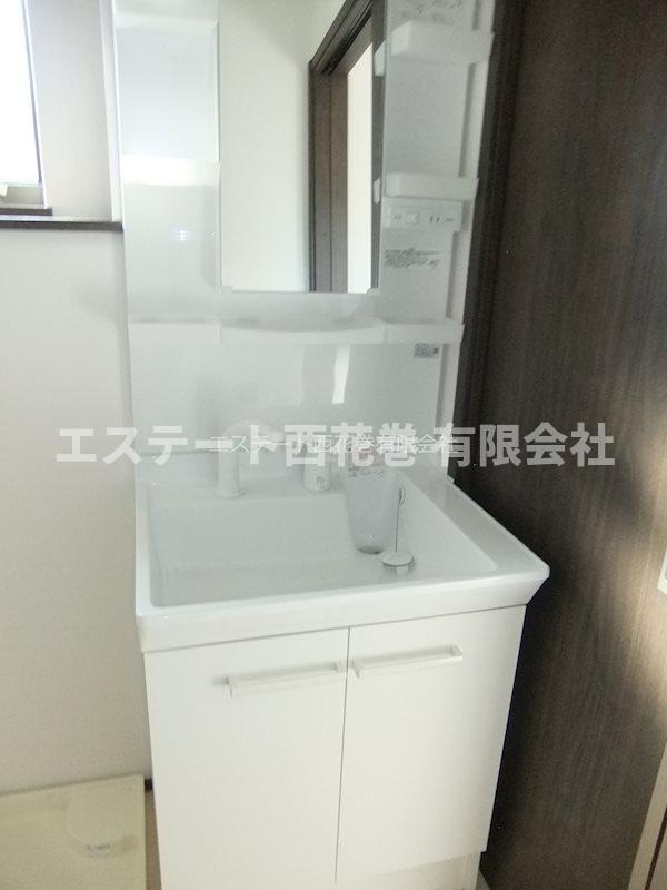 first花巻の独立洗面台|シャワー付洗面化粧台