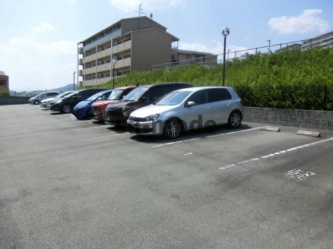 ラディアントの駐車場