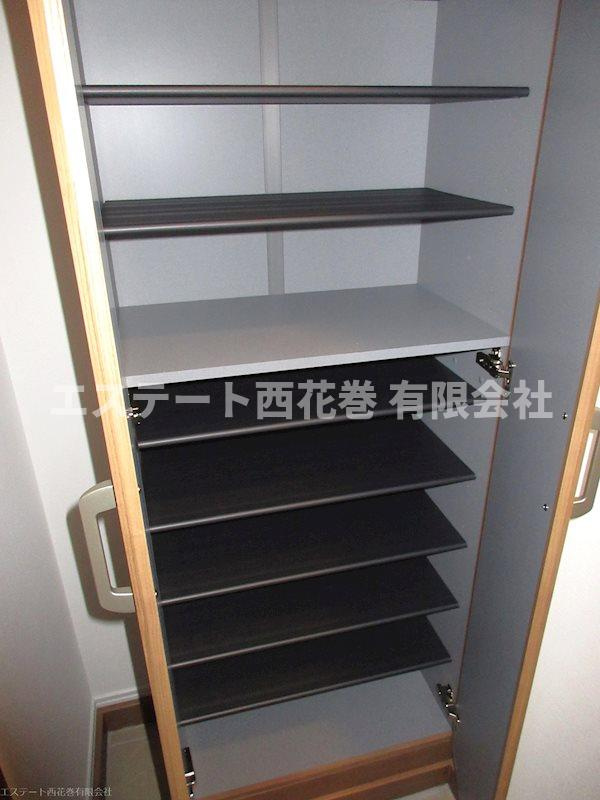 Fiore桜町（フィオーレ）Ｄ|シューズボックス