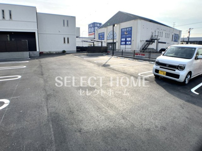 【駐車場】 | TH-Maison岡崎大樹寺 | 駐車場に車を止められます