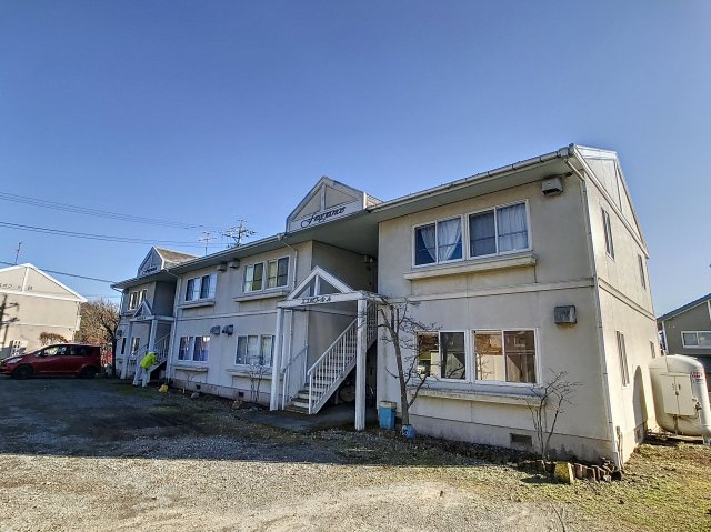 北佐久郡軽井沢町大字長倉の賃貸マンション