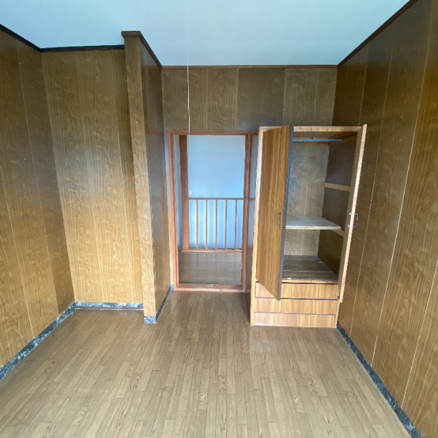 志渡アパートの洋室|きれいな洋室です