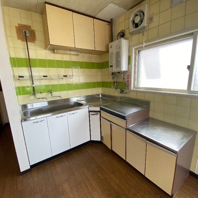 志渡アパートのキッチン|お料理しやすいキッチンです