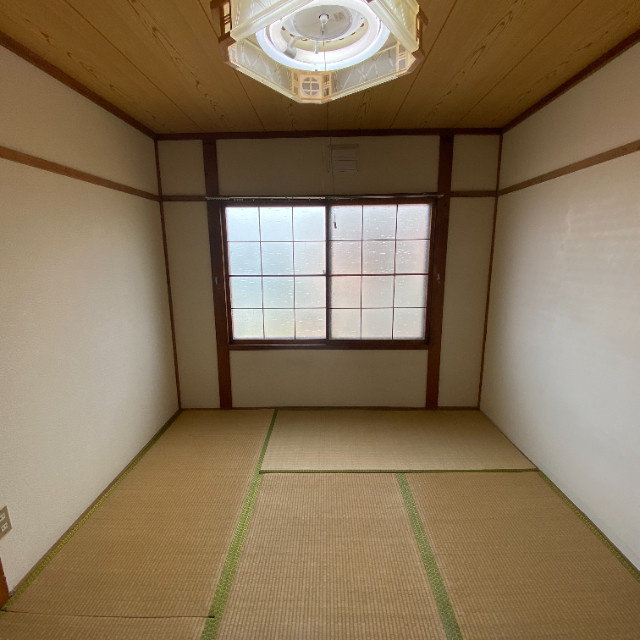 志渡アパートの和室|い草の香りが落ち着く素敵な和室です