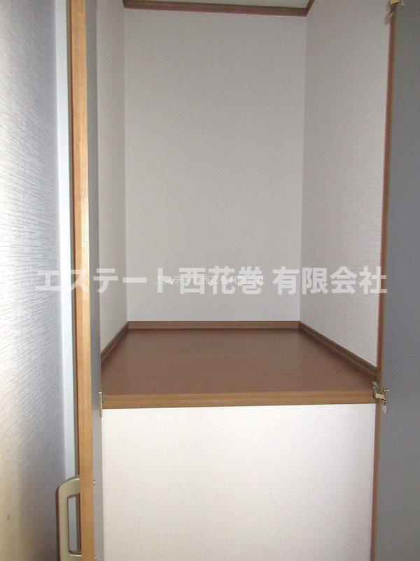 KOSMOSⅡ|洋室収納（階段上）