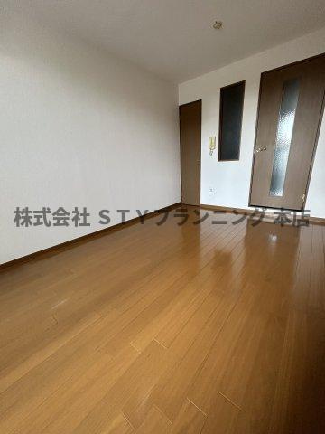 仲介手数料０円！豊田ノースウエストの居間・リビング