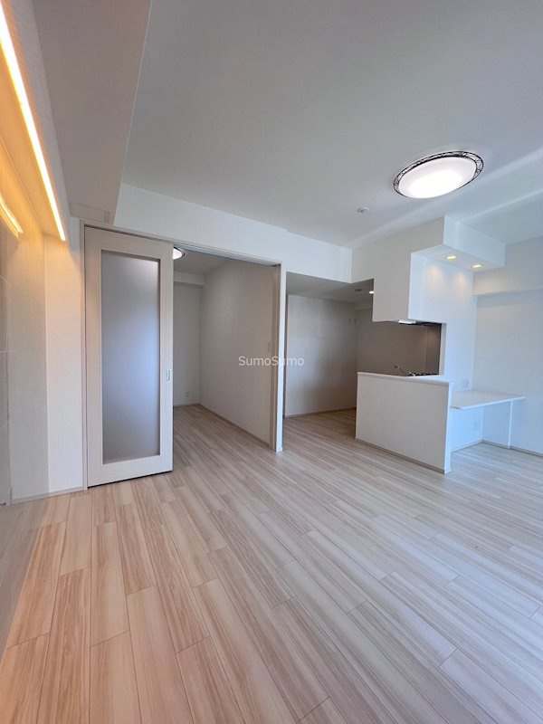 大阪市西区本田２丁目の賃貸マンションの居間・リビング