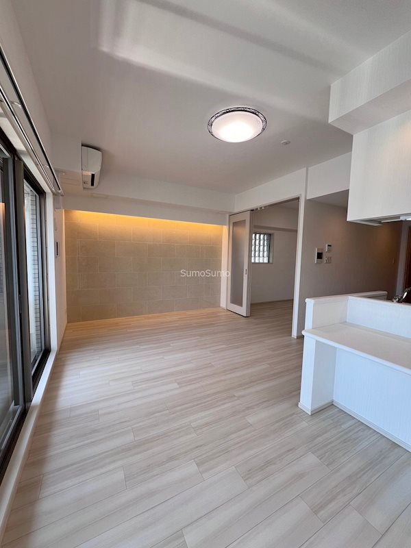 大阪市西区本田２丁目の賃貸マンションの居間・リビング