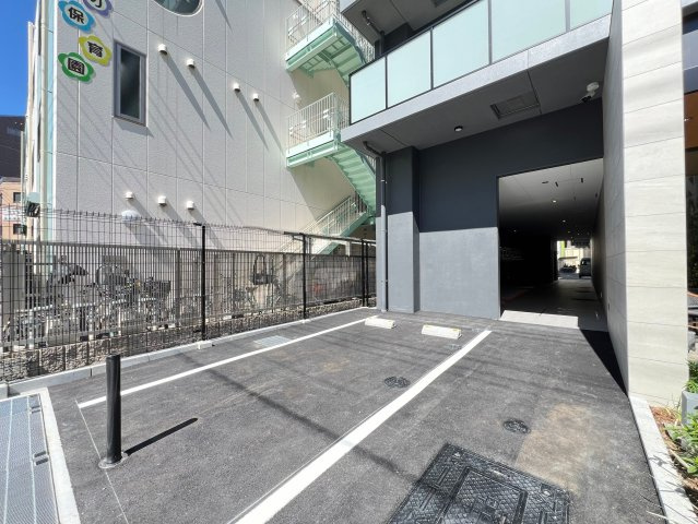 アーバネックス新町Ⅱの駐車場