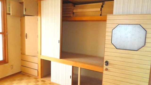 北見市留辺蘂町旭１区２３０番地５　中古売家の収納