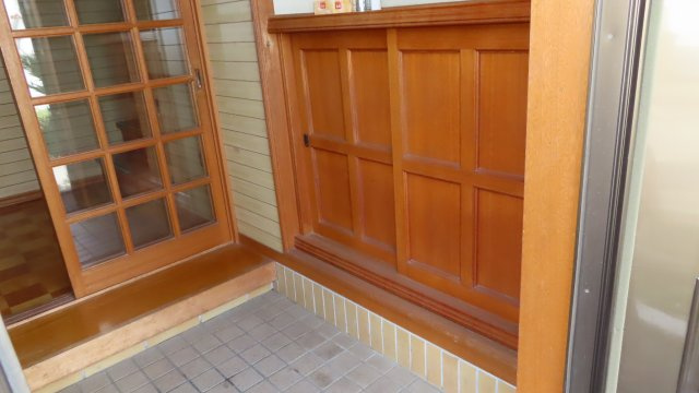 北見市留辺蘂町旭１区２３０番地５　中古売家の玄関|玄関は下駄箱付きです。