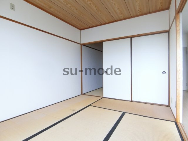 グレイス茨木（旧コーポ北）の和室