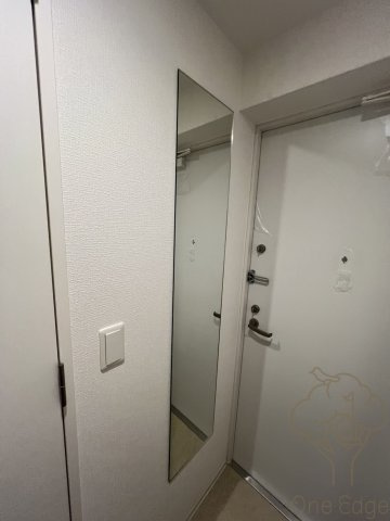 セレニテ新大阪ミラク弐番館の玄関