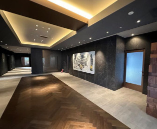 おおきに南船場ビルのロビー