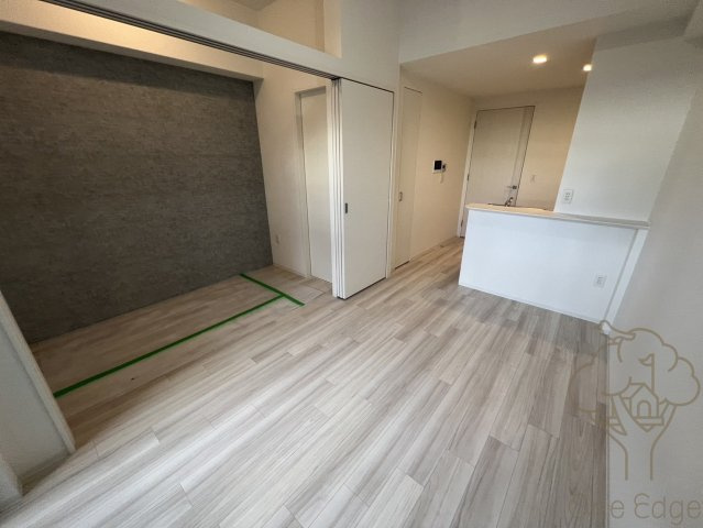 セレニテ新大阪ミラク弐番館の居間・リビング