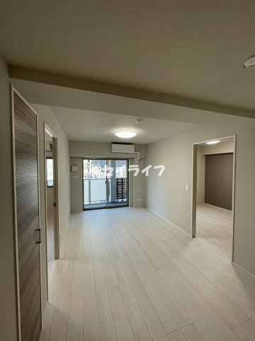 玉造Baseの居間・リビング