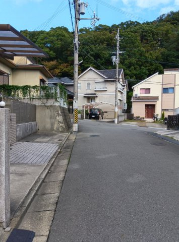 和歌山市木ノ本・中古戸建・54621の前面道路含む現地写真