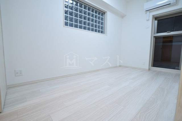 プレジオテンマの内装