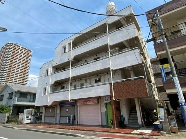 レジデンス市川の外観