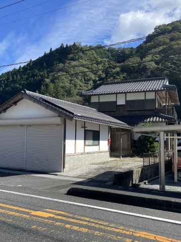 美咲町西川　中古住宅　6DKの外観