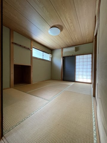 美咲町西川　中古住宅　6DKのその他|2F東6帖