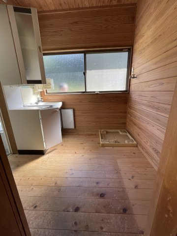 美咲町西川　中古住宅　6DKの脱衣所