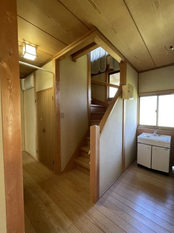 美咲町西川　中古住宅　6DKの内装|1F