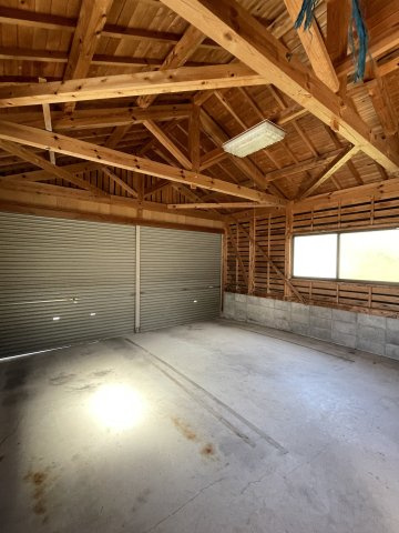 美咲町西川　中古住宅　6DKの駐車場|車庫
2台駐車可能