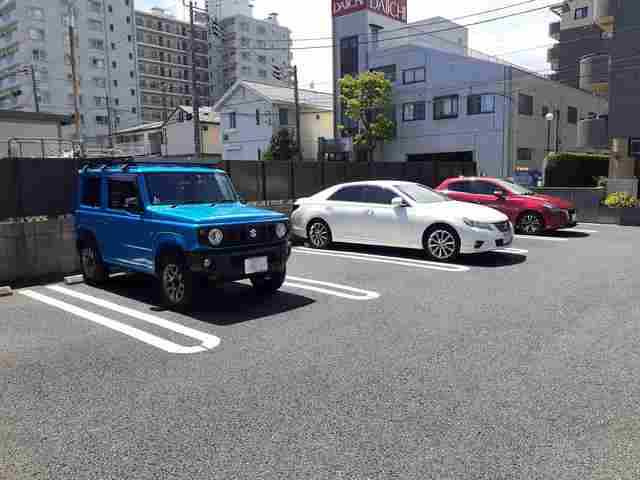 ウォーターラッド市川の駐車場