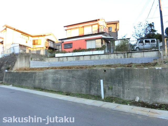 萱田町　売地の外観|萱田町　売地　建築条件なし　約５８坪　角地（北西×南西）