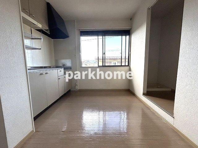 セジュールSHIMAの内装|明るい室内です