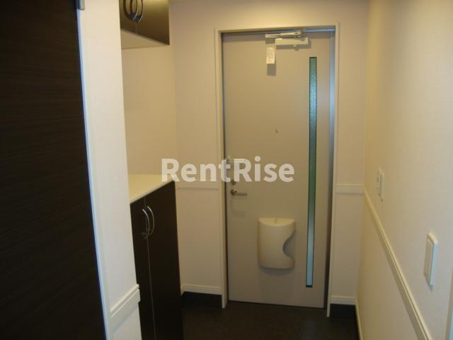 イース（Ｅａｃｅ）の玄関|玄関