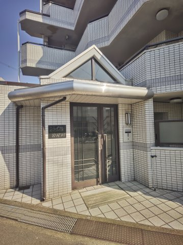 ジョイフル寝屋川のエントランス