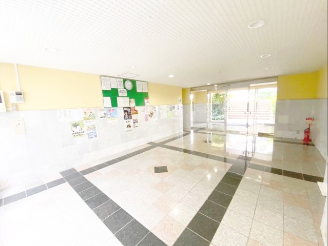 ベンタナヒルズ篠栗2号館のエントランス|きちんと管理された清潔なエントランスです！