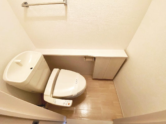 フォレストコート逆瀬川（サカセガワ）のトイレ|ゆったりとした空間のトイレです