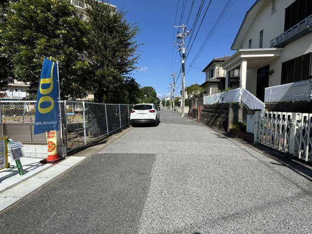 松戸市日暮７丁目新築戸建（日暮４期）の前面道路含む現地写真|東側前面道路・幅員約6ｍ