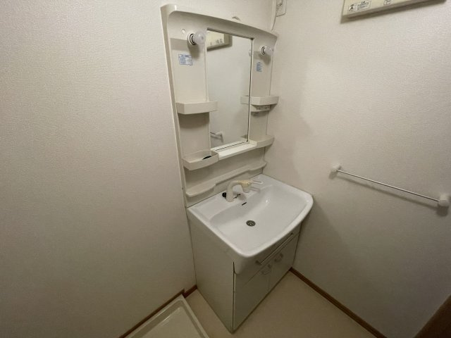 リヴェール喜の洗面所