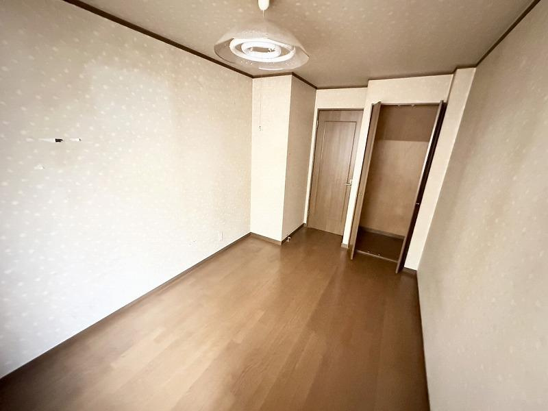 小路町　中古一戸建てのその他|洋室5.5帖
■物件内覧・資金計画相談・住宅ローン相談、リフォーム相談、お問合せ受付中■
※当日・翌日のご内覧、ご相談はお電話でのお問合せがスムーズです！