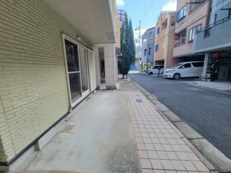 小路町　中古一戸建ての駐車場|カースペース
■物件内覧・資金計画相談・住宅ローン相談、リフォーム相談、お問合せ受付中■
※当日・翌日のご内覧、ご相談はお電話でのお問合せがスムーズです！