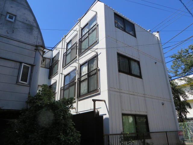 一ツ橋リビングの外観