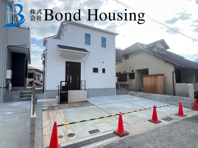 小中学校近くで便利　つつじが丘6丁目2区画　B号棟の外観